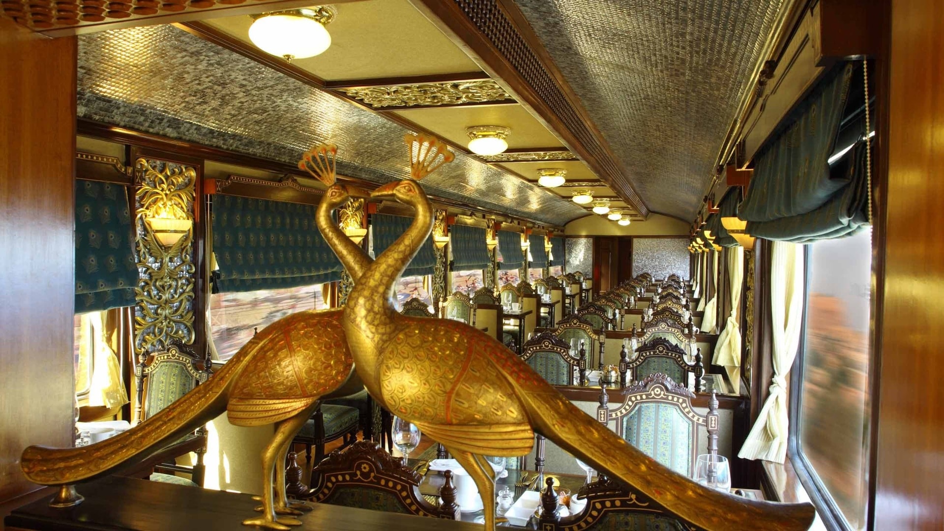 Chuyến tàu xa xỉ nhất thế giới: 500 triệu đồng/người, sống như hoàng gia - 9