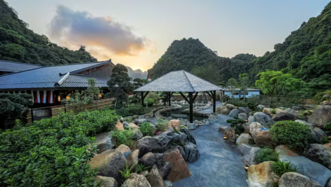 Khoáng nóng trong khu nghỉ dưỡng Hilton Quang Hanh Onsen Quảng Ninh. Ảnh: Hilton