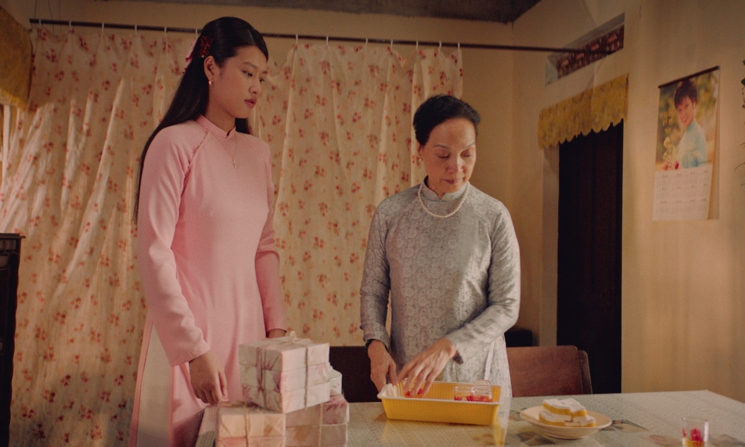 Phân cảnh Lê Khanh diễn xuất trong 