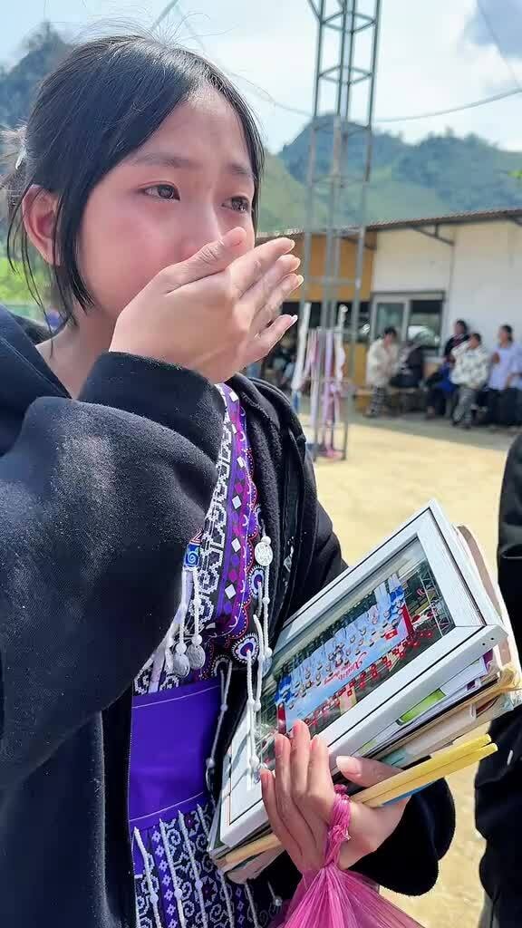 Chàng trai 7 năm chụp kỷ yếu miễn phí trên bản cao