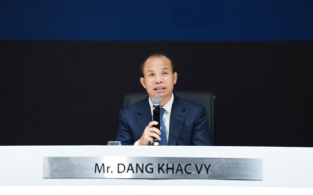 Chủ tịch Đặng Khắc Vỹ: "VIB tự lực tự cường, không phụ thuộc đối tác nào"- Ảnh 1.