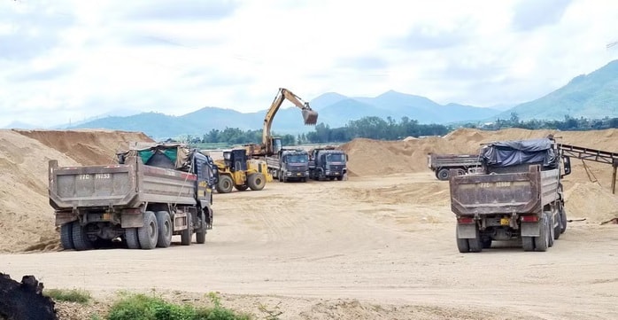 Gia Lai tổ chức họp khẩn trước “cơn sốt” giá vật liệu xây dựng - Ảnh 2.