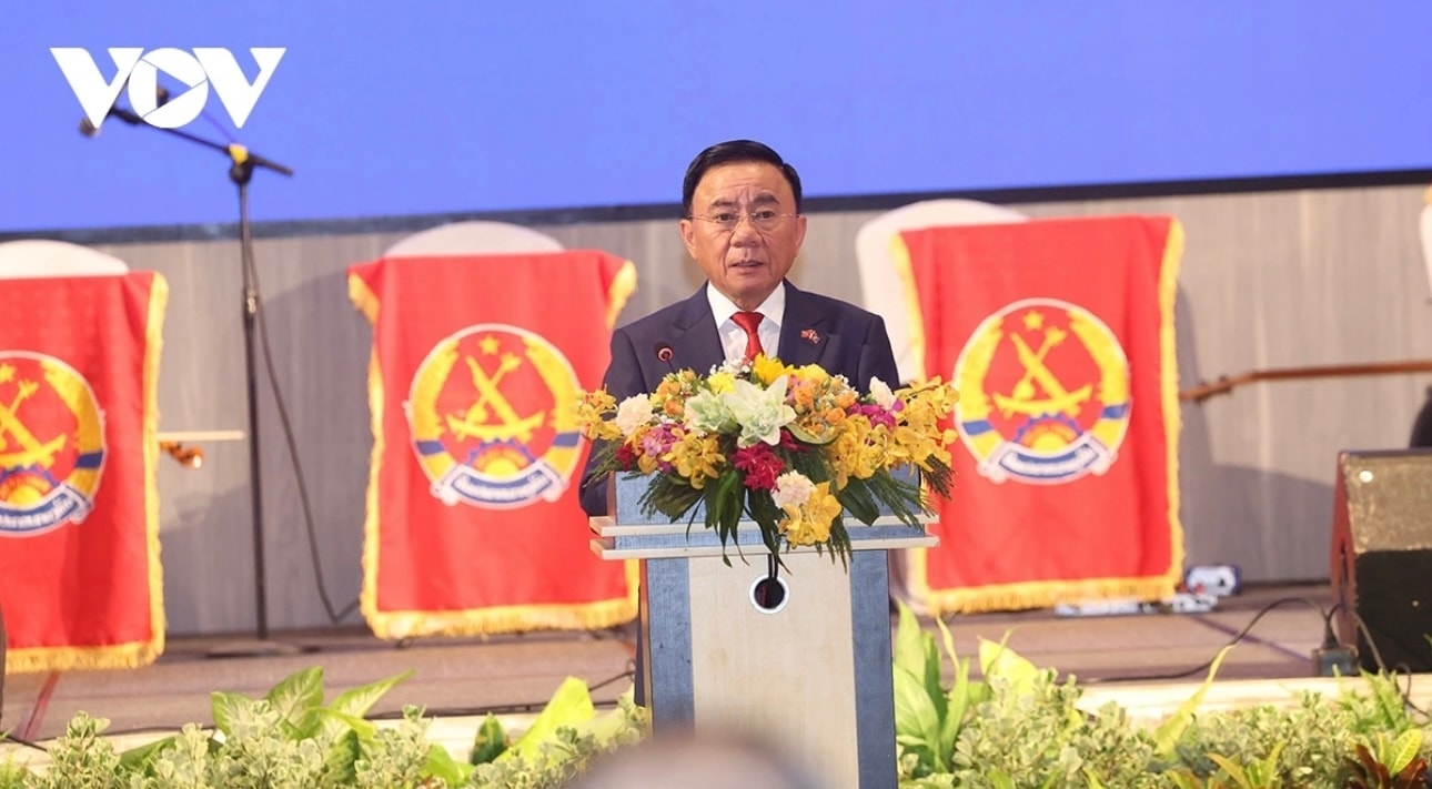 Đồng chí Trần Cẩm Tú phát biểu tại buổi chiêu đãi.