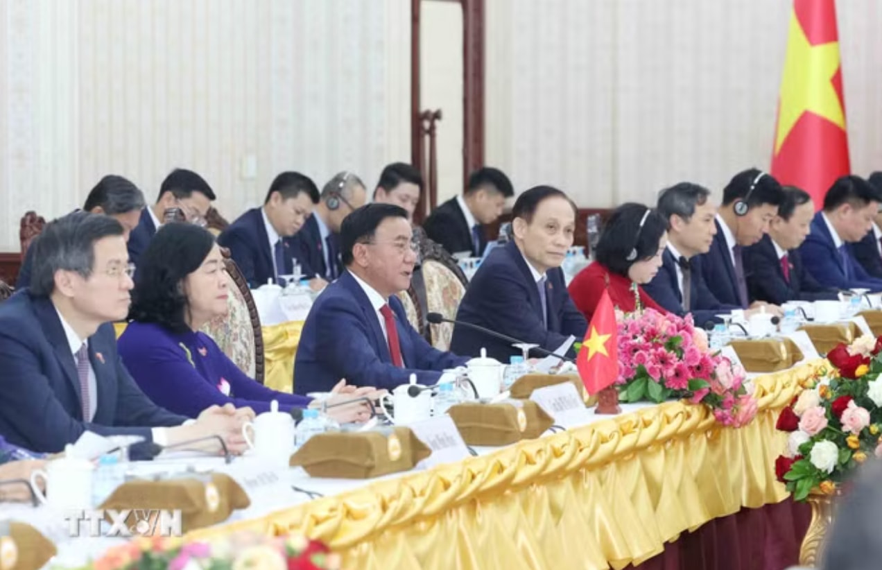 Thường trực Ban Bí thư Trần Cẩm Tú cùng đoàn đại biểu cấp cao Việt Nam tại hội kiến. (Ảnh: Phương Hoa/TTXVN)