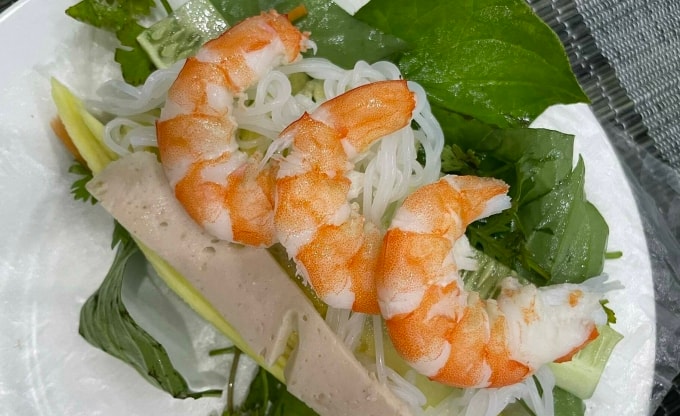 Bữa sáng đầy đủ protein, chất xơ giúp no lâu. Ảnh: Anh Chi