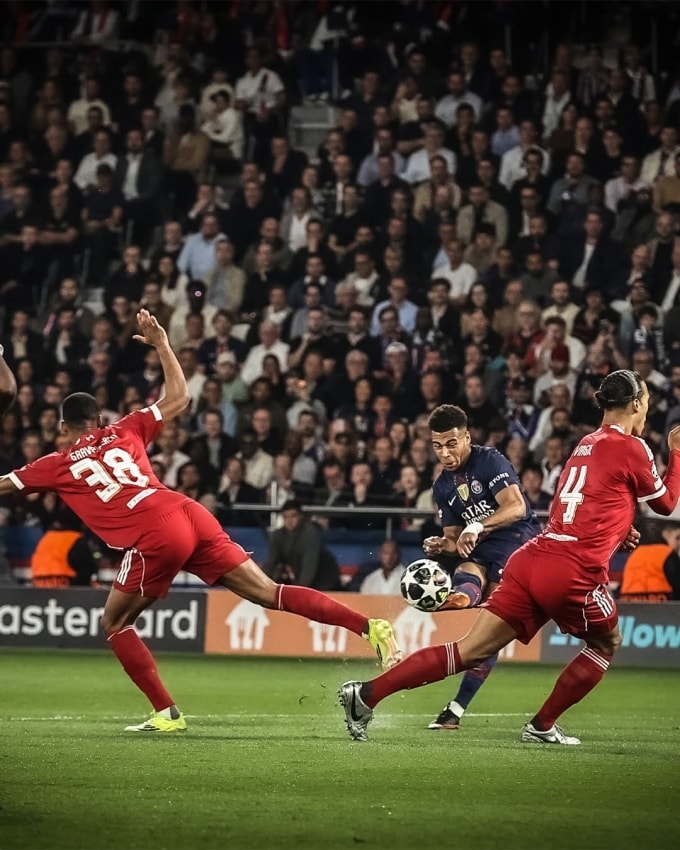 Tình huống Desire Doue dứt điểm mở tỷ số.