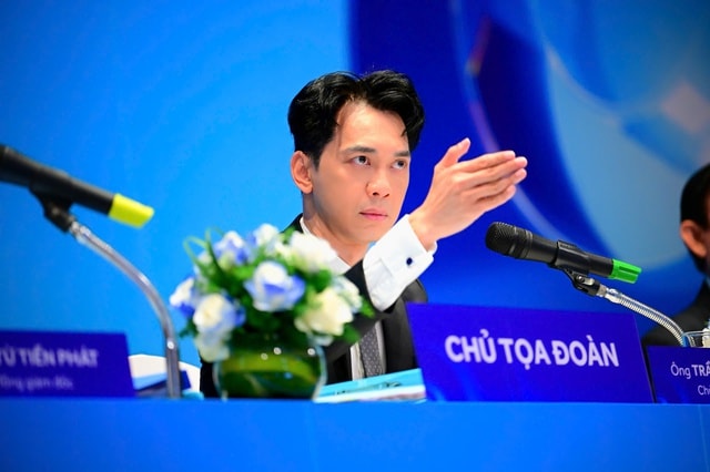 Chủ tịch ACB Trần Hùng Huy: Chủ động “hy sinh” lợi nhuận, kỳ vọng cổ đông Âu Lạc đồng hành dài hạn- Ảnh 1. Chủ tịch ACB Trần Hùng Huy: Chủ động “hy sinh” lợi nhuận, kỳ vọng cổ đông Âu Lạc đồng hành dài hạn- Ảnh 1.