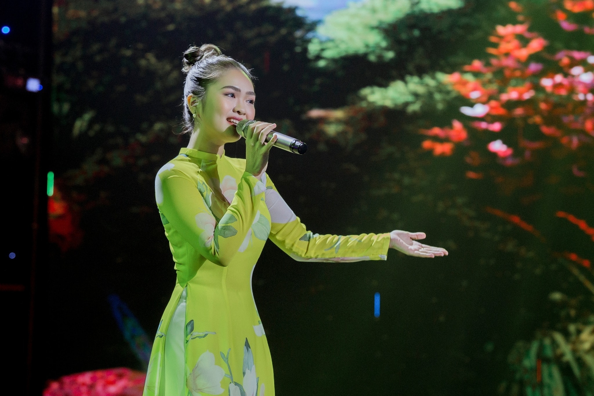 Thiện Nhân tiếp tục sự nghiệp ca hát sau 