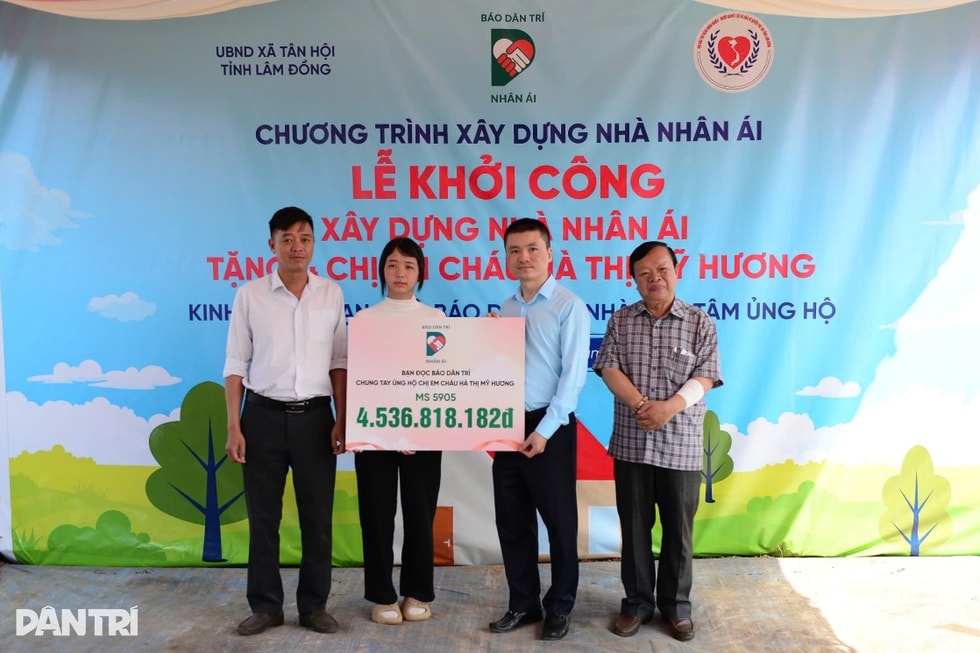 Báo Dân trí trao tiền, xây nhà Nhân ái tặng chị em bé 16 tuổi ở Lâm Đồng - 1 Báo Dân trí trao tiền, xây nhà Nhân ái tặng chị em bé 16 tuổi ở Lâm Đồng - 1