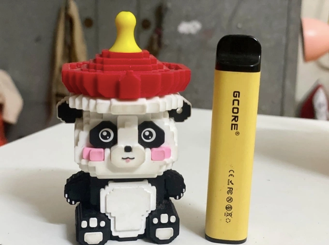 Thiết bị sử dụng thuốc lá điện tử của một học sinh. Ảnh:Phan Dương