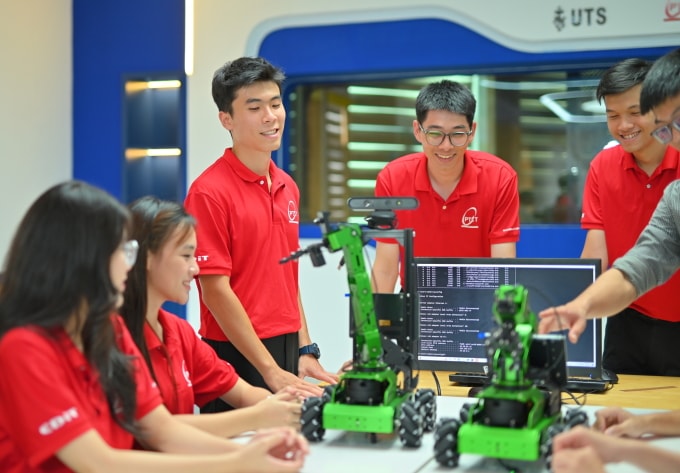 Sinh viên Học viện Công nghệ Bưu chính Viễn thông (PTIT) trong một giờ học. Ảnh: PTIT