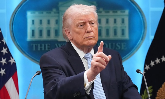 Tổng thống Mỹ Donald Trump trong cuộc họp báo tại Nhà Trắng ngày 6/4. Ảnh: AP