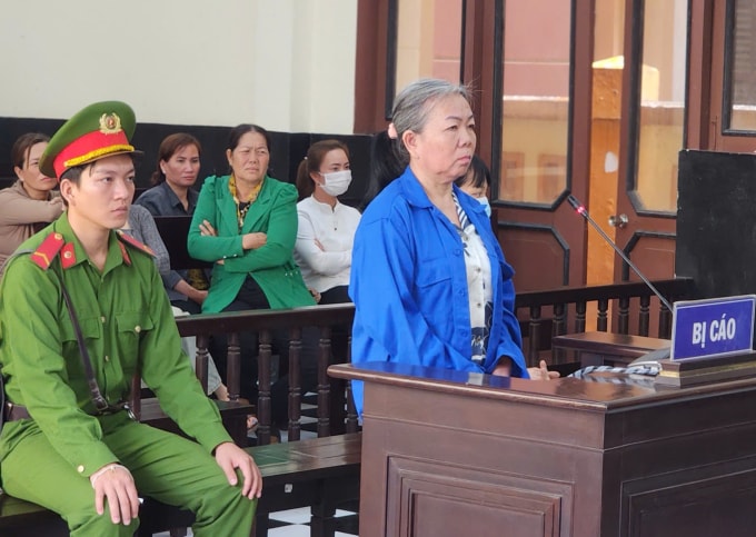 Phạm Thị Triền tại tòa. Ảnh: Nam An