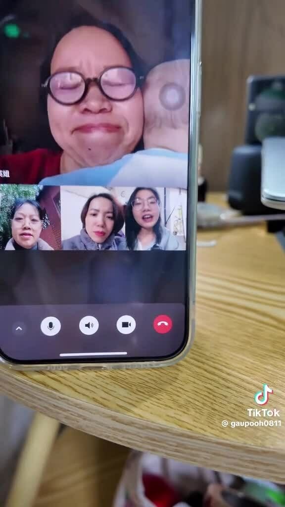 Kỳ tích của gia đình có 3 người lưu lạc sang Trung Quốc