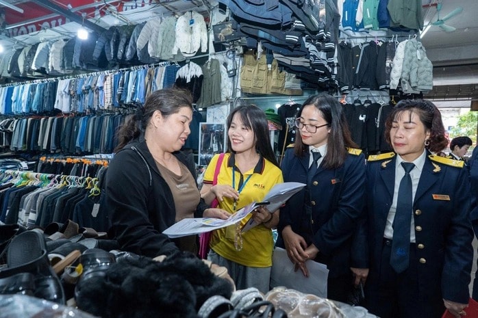 Cải cách thuế cần một "khoảng đệm" cho người dân - Ảnh 1.