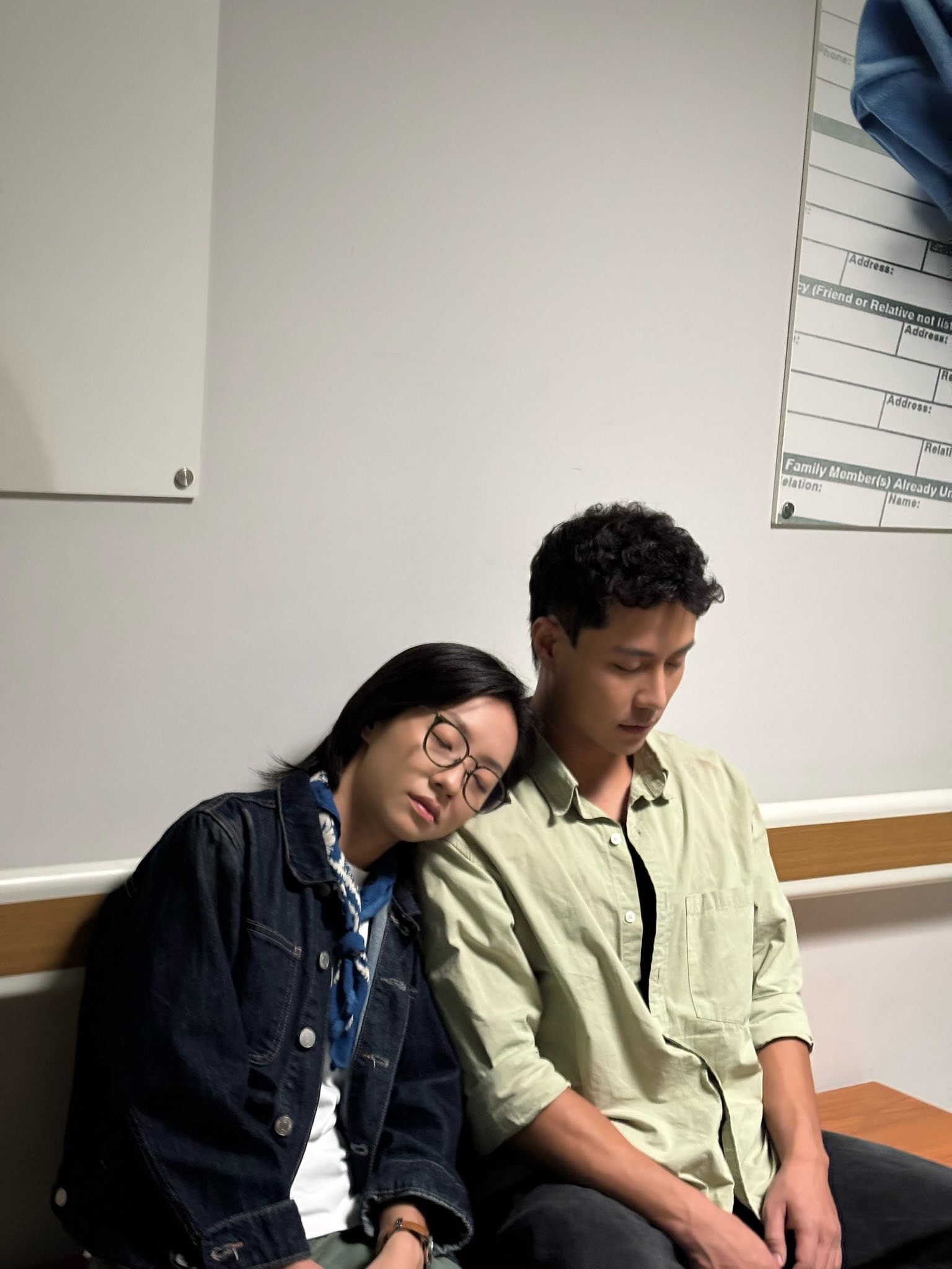 Thanh Sơn đăng ảnh hậu trường, khán giả mong cái kết đẹp giữa Thành và Linh Chi- Ảnh 1.