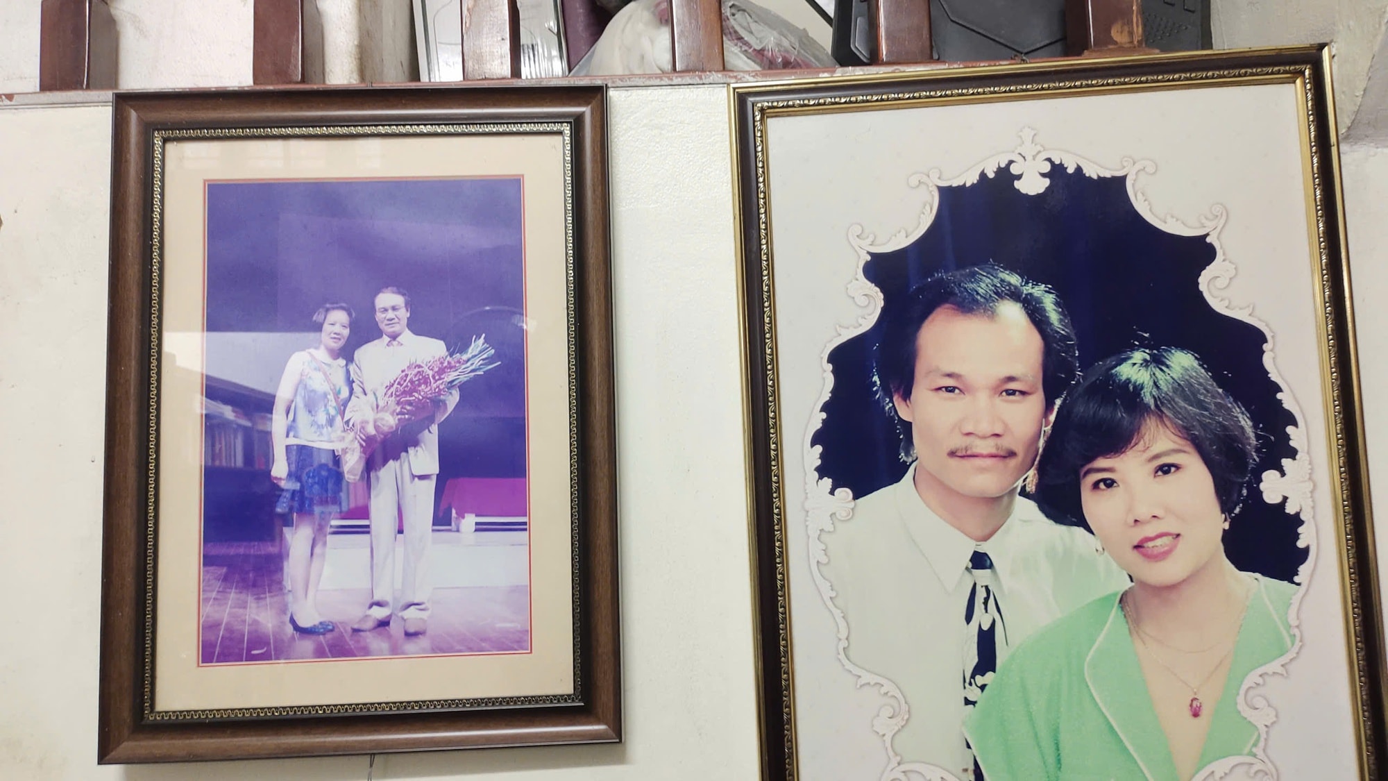 Đại tá - NSND Nguyễn Hải tiết lộ mối tình từng bị 'ngăn cấm' với bà xã là bạn đồng môn- Ảnh 1. Đại tá - NSND Nguyễn Hải tiết lộ mối tình từng bị 'ngăn cấm' với bà xã là bạn đồng môn- Ảnh 1.