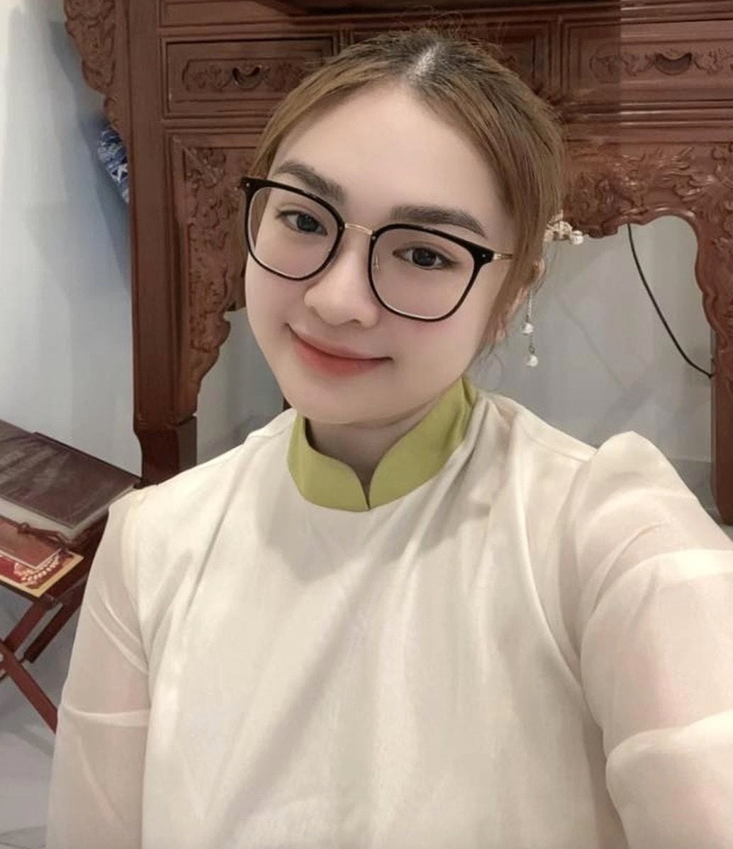 Sự nghiệp của nữ ca sỹ chững lại vì ồn ào gia đình.