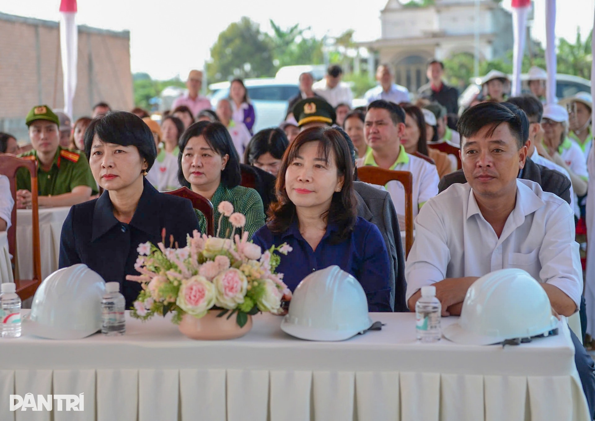 Báo Dân trí khởi công nhà nhân ái tặng 4 chị em gái ở Lâm Đồng - 4