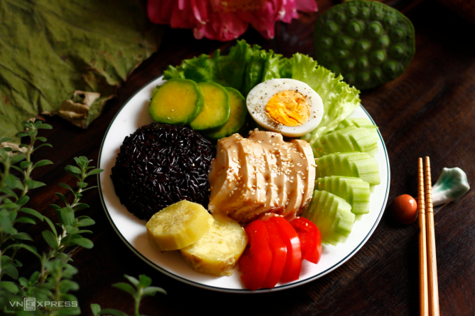 Tinh bột kháng tự nhiên như gạo lứt được khuyến cáo để giảm mỡ nội tạng. Ảnh minh họa: Bùi Thủy