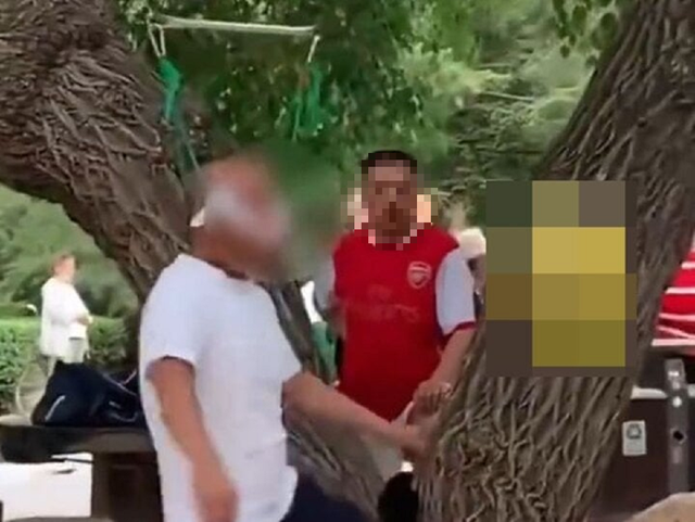 Người đàn ông 50 tuổi tử vong đột ngột do mê tập thể dục theo cách "lạ đời" học trên mạng - Ảnh 1.