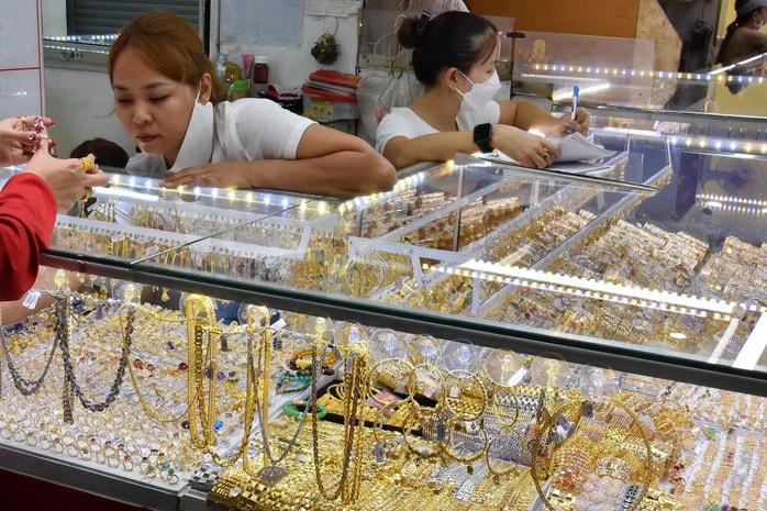 Giá vàng hôm nay, 11-4: Đảo chiều lao dốc  - Ảnh 1.