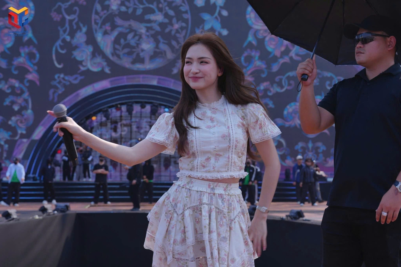 Hòa Minzy, Trúc Nhân sẽ khuấy động sân khấu 4.000 m2 của Khai mạc Liên hoan Phát thanh toàn quốc lần thứ XVII- Ảnh 2.