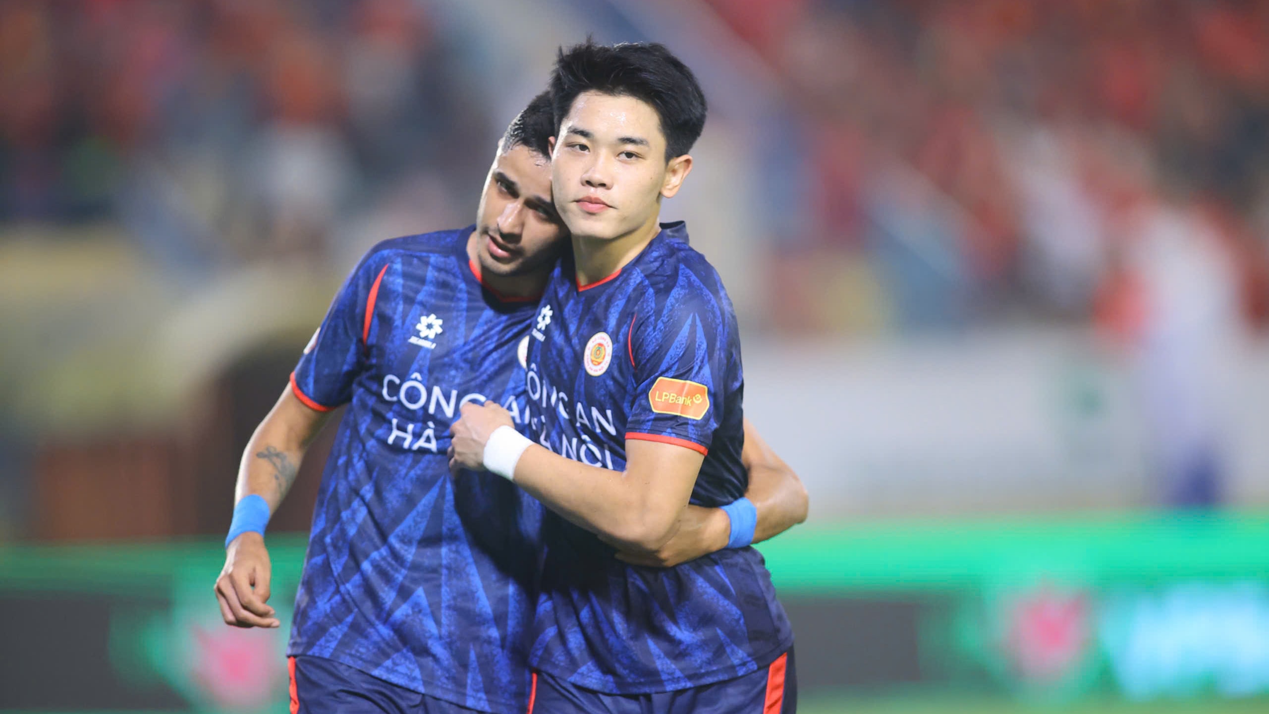 Đình Bắc ghi bàn cho CLB Công an Hà Nội.