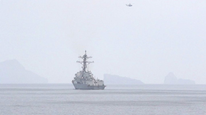 Một tàu khu trục của Hải quân Mỹ tại eo biển Hormuz vào ngày 11/4. (Ảnh: Quân đội Mỹ)