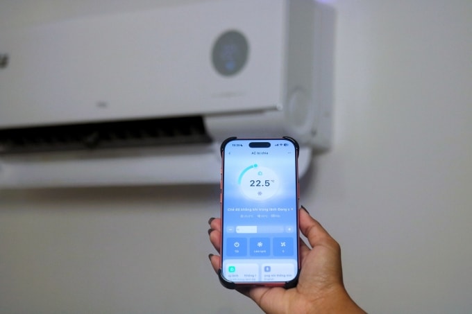 Thiết bị có thể điều khiển qua ứng dụng di động. Ảnh: Diệp Vân