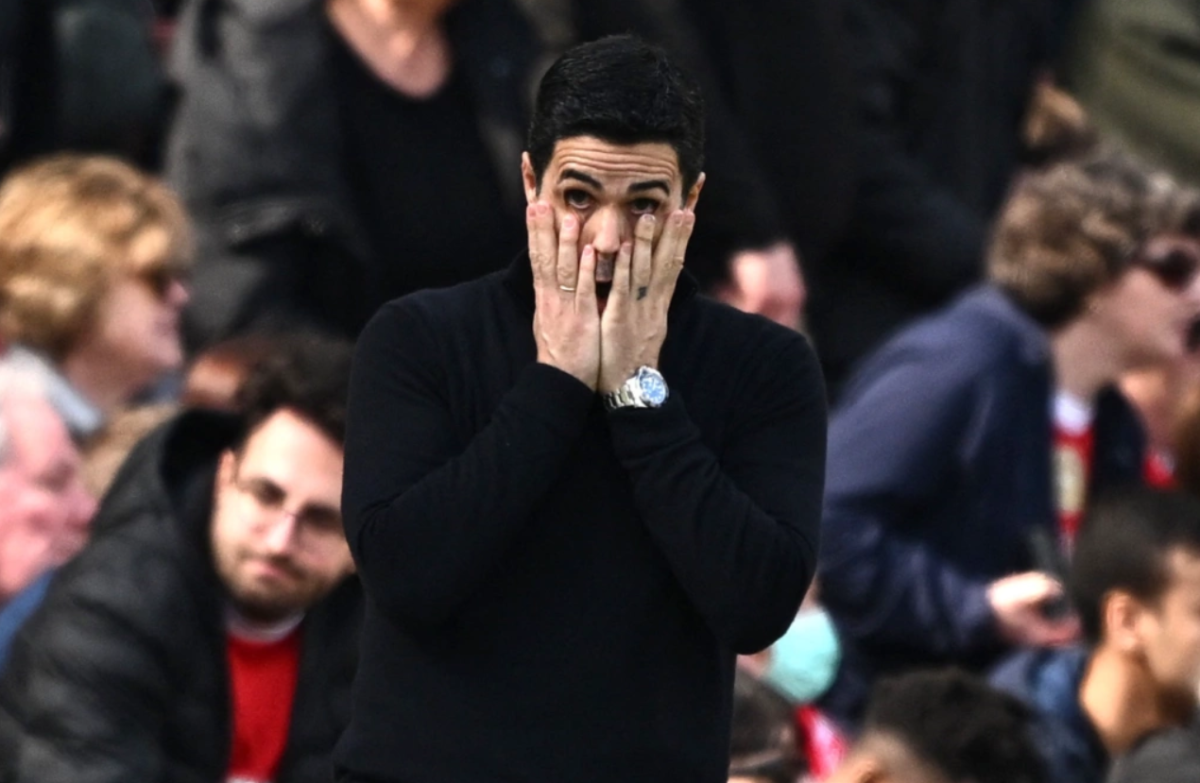 HLV Mikel Arteta thất vọng ngoài đường biên, khi Arsenal thua Bournemouth 1-2 ở vòng 32 Ngoại hạng Anh trên sân Emirates, London, Anh ngày 11/4/2026. Ảnh: Reuters