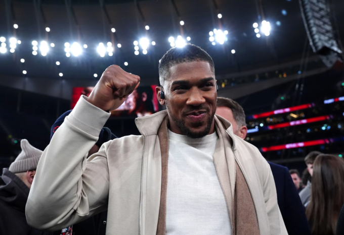Anthony Joshua phản ứng sau trận. Ảnh: AP