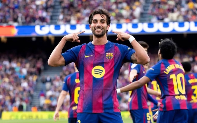 Ferran Torres mừng bàn trong trận Barca 4-1 Espanyol ở vòng 31 La Liga tối 11/4. Ảnh: FCB