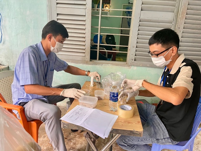 Vụ ngộ độc bánh mì "không tên" ở Vũng Tàu: Xử phạt và đình chỉ 3 tháng - Ảnh 1.