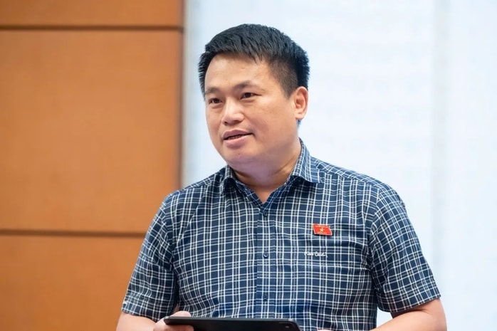 Đại biểu Quốc hội lo ngại về dự trữ xăng dầu ảnh hưởng an ninh năng lượng 2026 - Ảnh 1. Đại biểu Quốc hội lo ngại về dự trữ xăng dầu ảnh hưởng an ninh năng lượng 2026 - Ảnh 1.