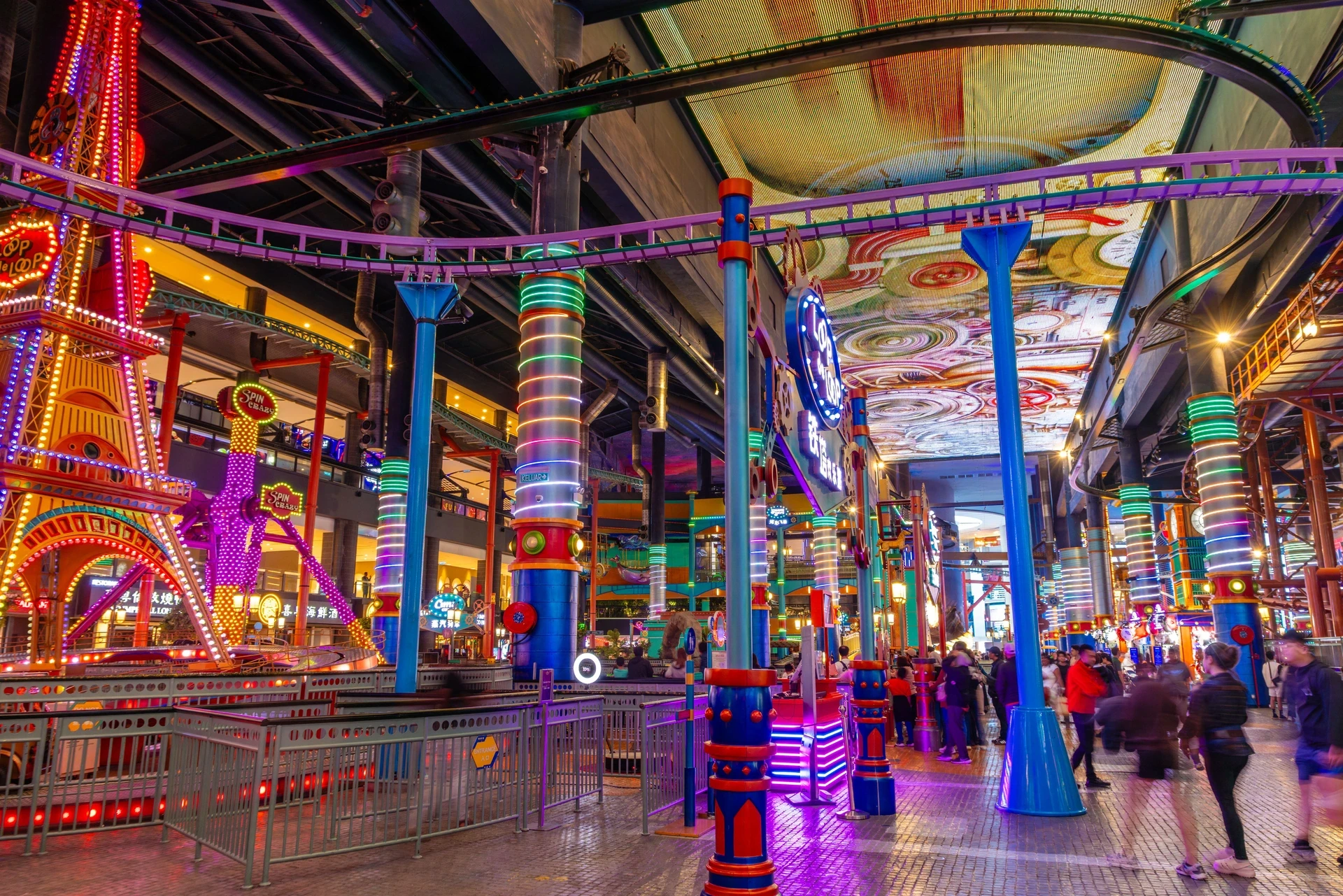 Khách sạn lớn nhất thế giới với hơn 7.000 phòng: Giá rẻ nhưng tranh cãi - 2 Khách sạn lớn nhất thế giới với hơn 7.000 phòng: Giá rẻ nhưng tranh cãi - 2