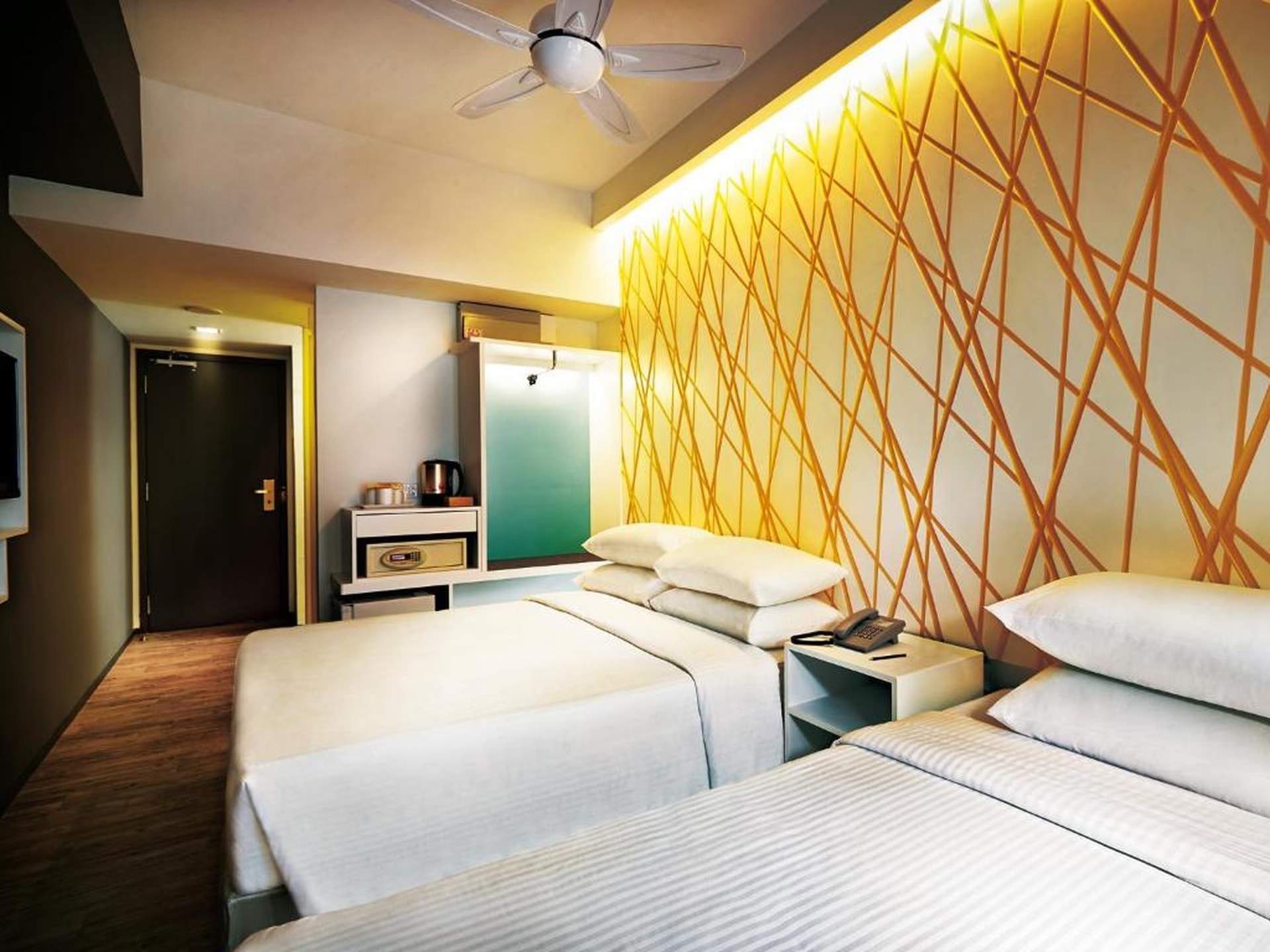 Khách sạn lớn nhất thế giới với hơn 7.000 phòng: Giá rẻ nhưng tranh cãi - 7 Khách sạn lớn nhất thế giới với hơn 7.000 phòng: Giá rẻ nhưng tranh cãi - 7