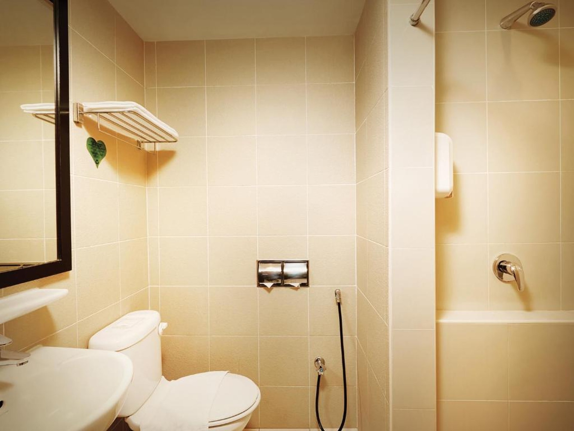 Khách sạn lớn nhất thế giới với hơn 7.000 phòng: Giá rẻ nhưng tranh cãi - 12 Khách sạn lớn nhất thế giới với hơn 7.000 phòng: Giá rẻ nhưng tranh cãi - 12