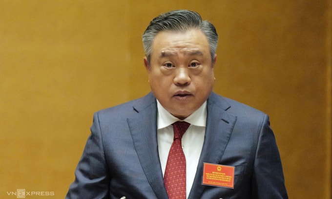 Ông Trần Sỹ Thanh, Chủ nhiệm Ủy ban Kiểm tra Trung ương, trình bày chuyên đề, sáng 13/4. Ảnh: Ngọc Thành