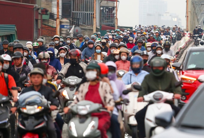 Môtô, xe máy tại Hà Nội và TP HCM sẽ kiểm định khí thải từ tháng 7/2027. Ảnh: Phạm Chiểu