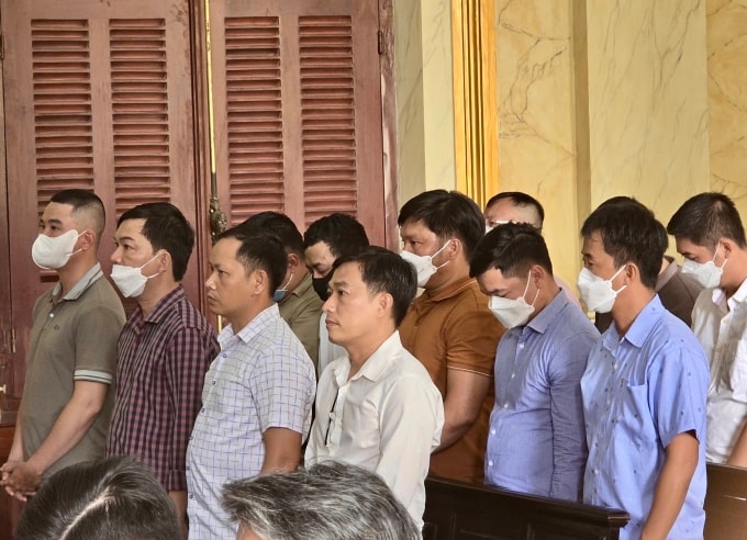 Các cựu cán bộ công an tham gia phiên tòa.