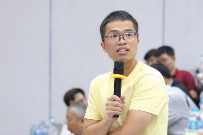 TS Phạm Hy Hiếu, cựu nhân viên xAI, thành viên kỹ thuật phát triển Grok 3, chia sẻ về dạy AI ở phổ thông, ngày 13/4. Ảnh: Thanh Tú