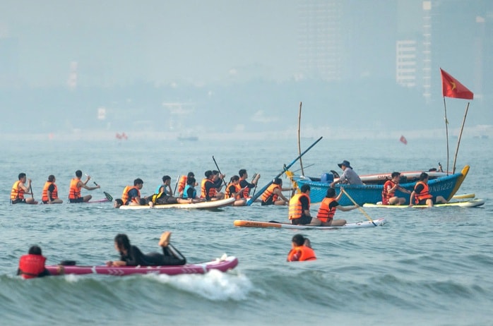 Du lịch dịp lễ "nóng" với loạt chương trình kích cầu - Ảnh 2.