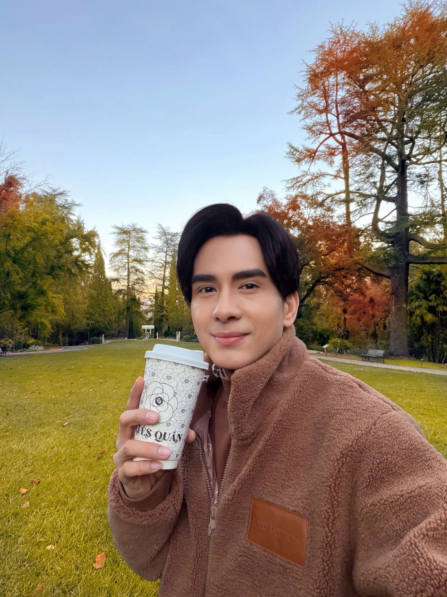 Cuộc sống của Đan Trường ở Mỹ: Nhà biệt thự nhưng thích làm nông dân- Ảnh 10. Cuộc sống của Đan Trường ở Mỹ: Nhà biệt thự nhưng thích làm nông dân- Ảnh 10.