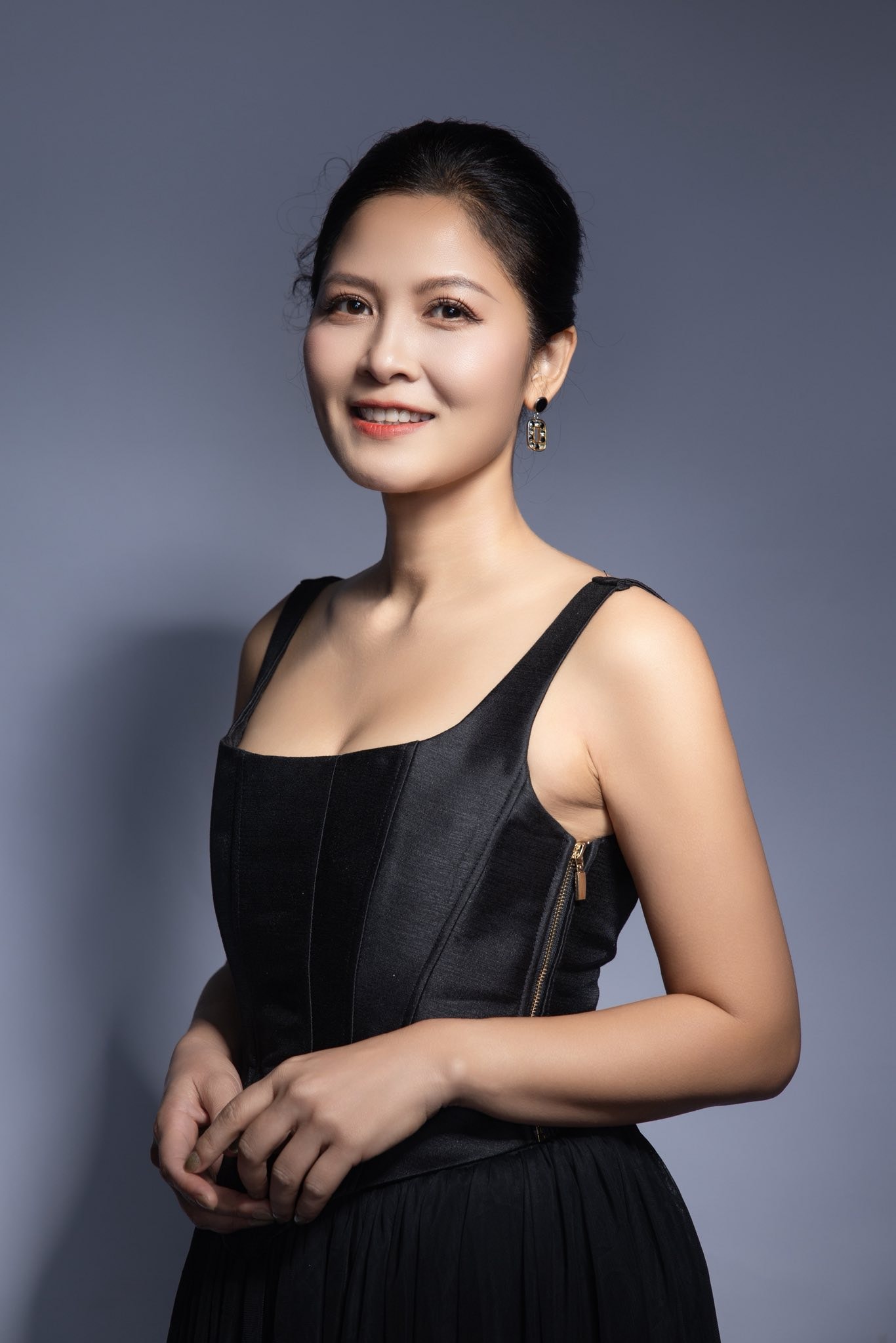 Con trai của nữ diễn viên “Mưa đỏ” nghe lời mẹ, không theo đuổi sự nghiệp diễn xuất- Ảnh 1. Con trai của nữ diễn viên “Mưa đỏ” nghe lời mẹ, không theo đuổi sự nghiệp diễn xuất- Ảnh 1.