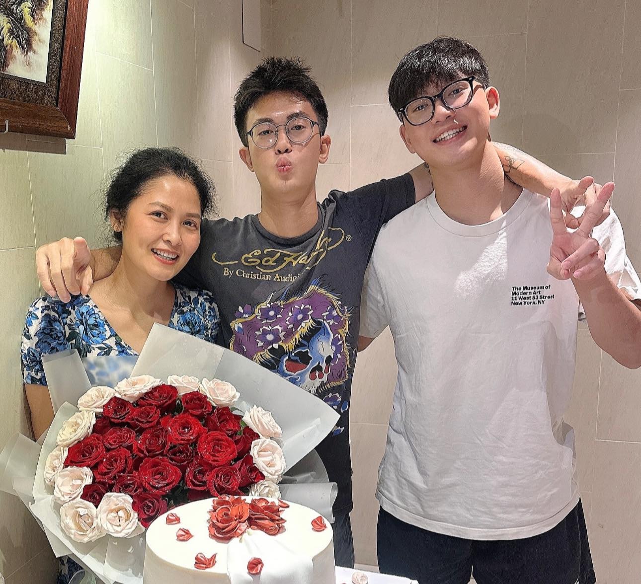 Con trai của nữ diễn viên “Mưa đỏ” nghe lời mẹ, không theo đuổi sự nghiệp diễn xuất- Ảnh 5. Con trai của nữ diễn viên “Mưa đỏ” nghe lời mẹ, không theo đuổi sự nghiệp diễn xuất- Ảnh 5.