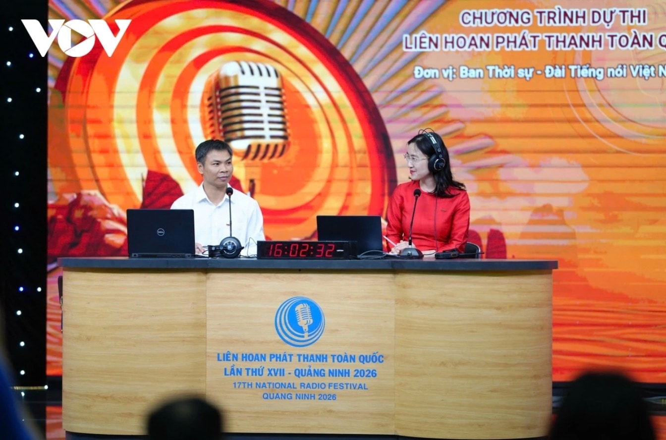 Phần thi phát thanh trực tiếp của Ban Thời sự (VOV1).
