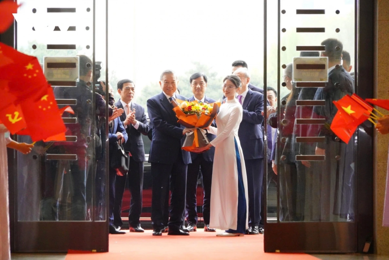 Tổng Bí thư, Chủ tịch nước: Đầu tư cho nhà khoa học trẻ là chiến lược nhất cho tương lai quan hệ hai nước - 1