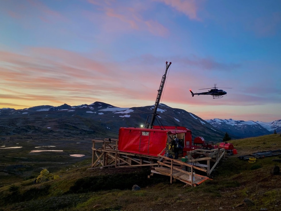 12 giờ bên mũi khoan kim cương của kỹ sư Việt tại vùng cực Bắc Canada - 6 12 giờ bên mũi khoan kim cương của kỹ sư Việt tại vùng cực Bắc Canada - 6