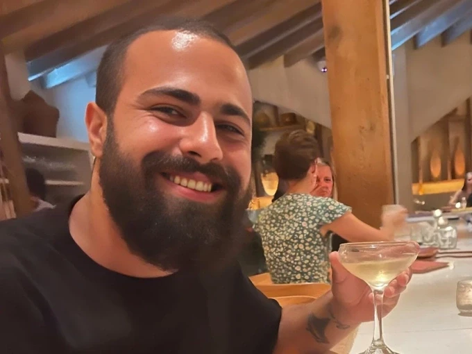 Kiano Vafaeian, 26 tuổi chọn an tử để kết thúc cuộc đời bệnh tật, trong khi mẹ cậu chỉ được thông báo khi con đã chết. Ảnh: Nationalpost